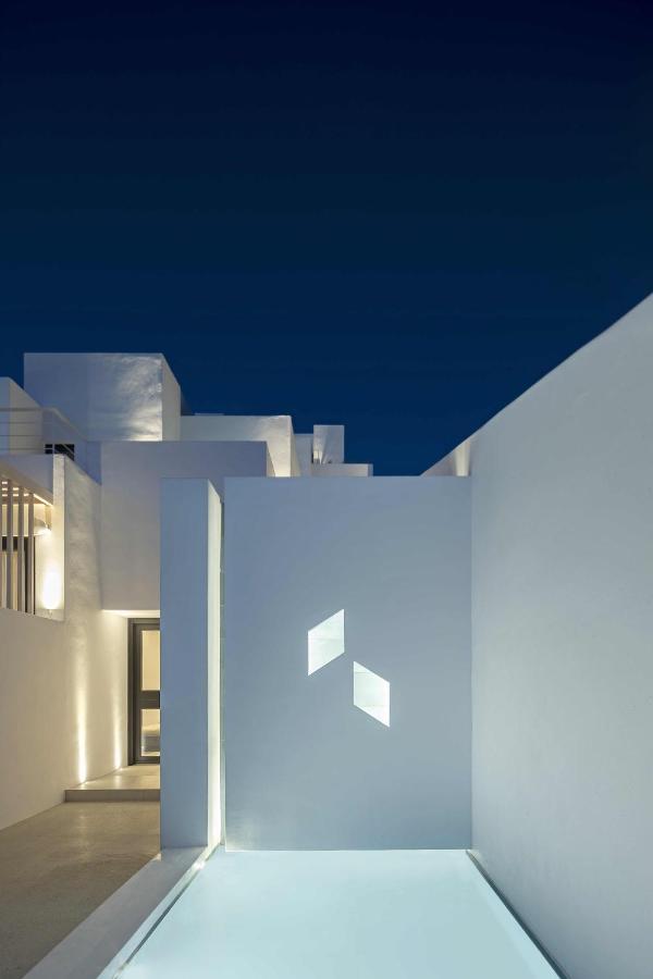 Cubic Mykonos Seafront Design Suites Ornós Eksteriør bilde