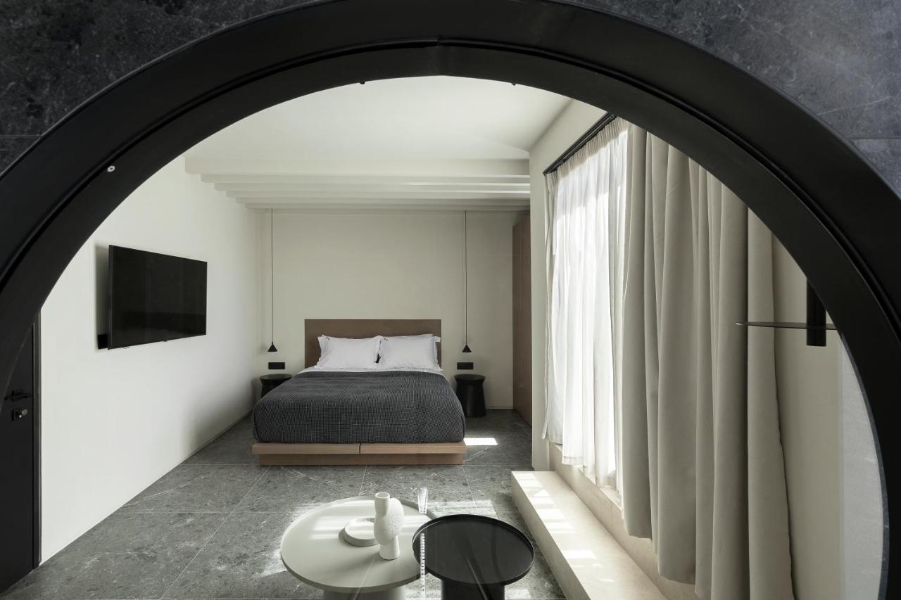 Cubic Mykonos Seafront Design Suites Ornós Eksteriør bilde