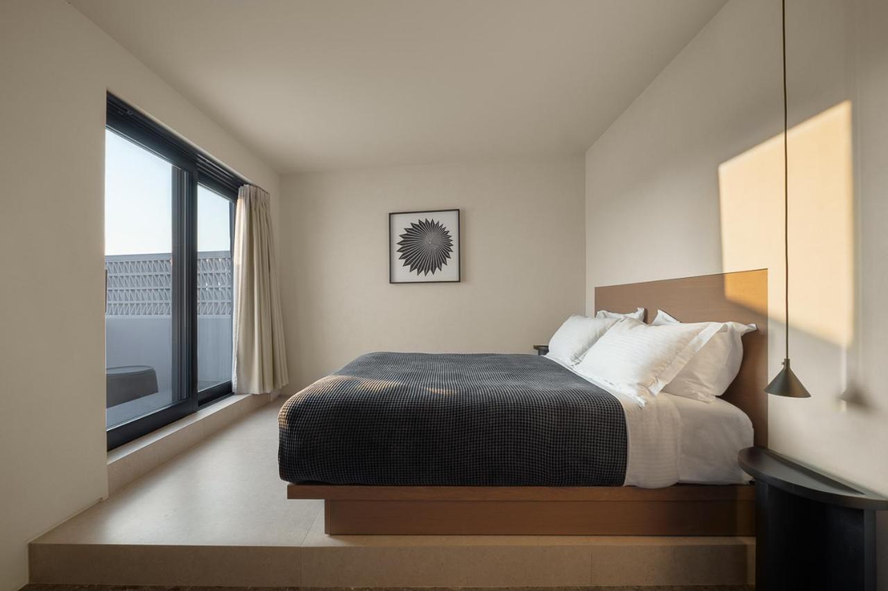 Cubic Mykonos Seafront Design Suites Ornós Eksteriør bilde