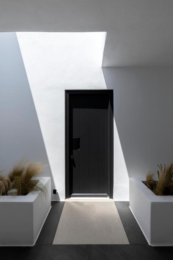 Cubic Mykonos Seafront Design Suites Ornós Eksteriør bilde
